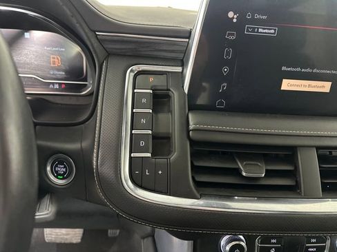 Used 2022 GMC Yukon XL SLT w/ SLT Premium Package image 21