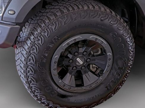 Used 2018 Ford F150 Raptor w/ Equipment Group 802A Luxury image 9