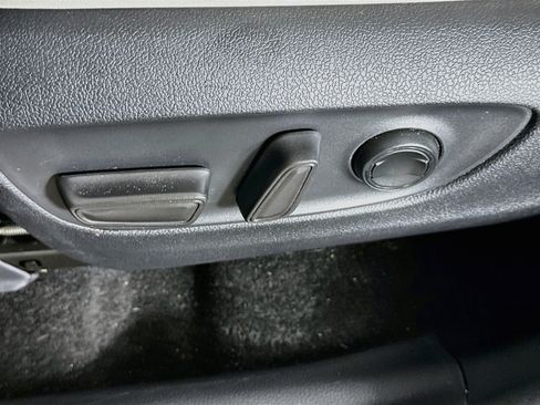 Used 2021 Toyota RAV4 XLE Premium AWD/4WD image 22