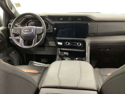 Used 2023 GMC Sierra 1500 AT4 w/ Technology Package AWD/4WD image 35