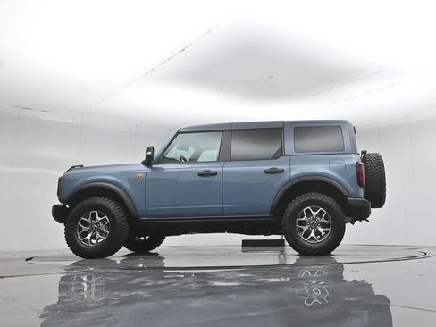 Certified 2025 Ford Bronco Badlands AWD/4WD image 55