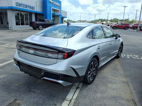 Used 2025 Hyundai Sonata SEL FWD image 15