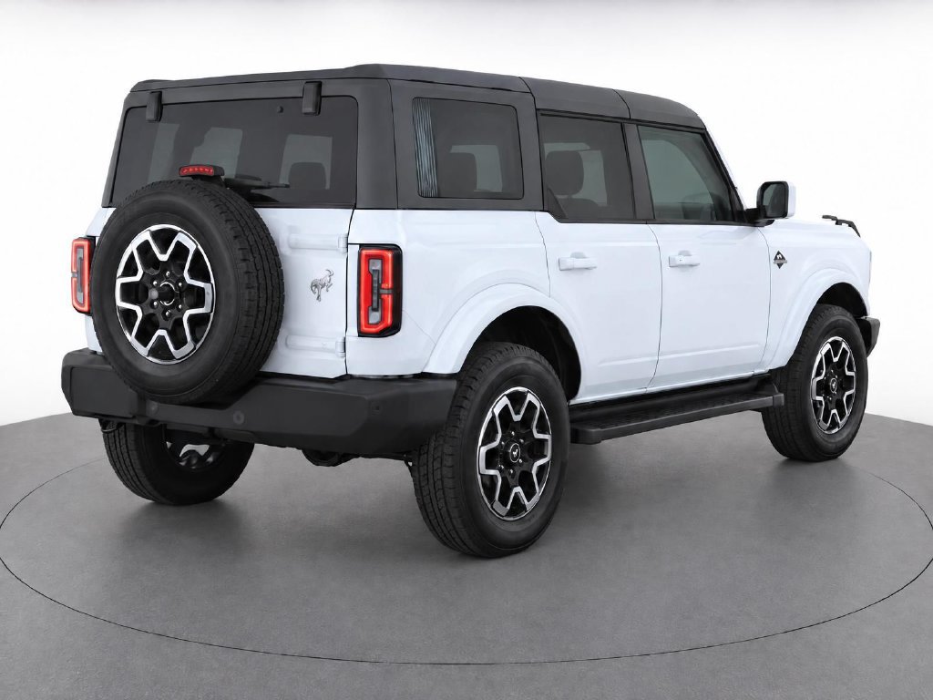 Used 2025 Ford Bronco Outer Banks AWD/4WD image 5