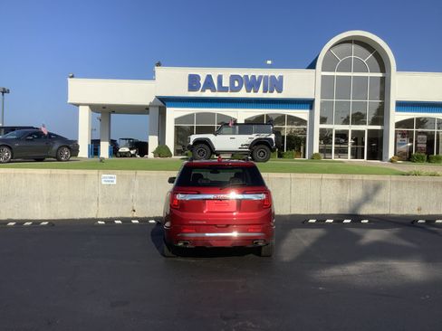 Used 2021 GMC Acadia Denali FWD image 6