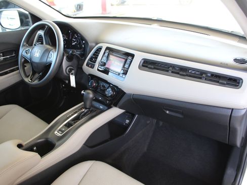 Used 2022 Honda HR-V LX image 16