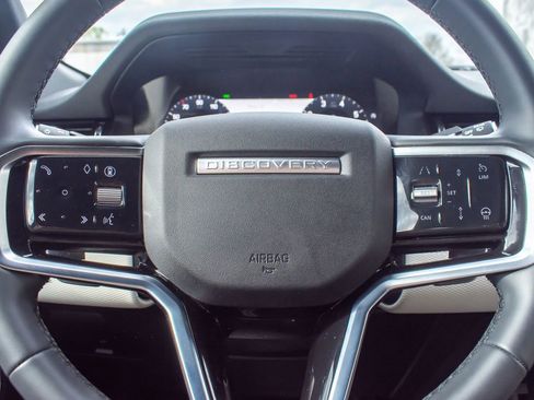 Used 2025 Land Rover Discovery Sport Dynamic SE image 15