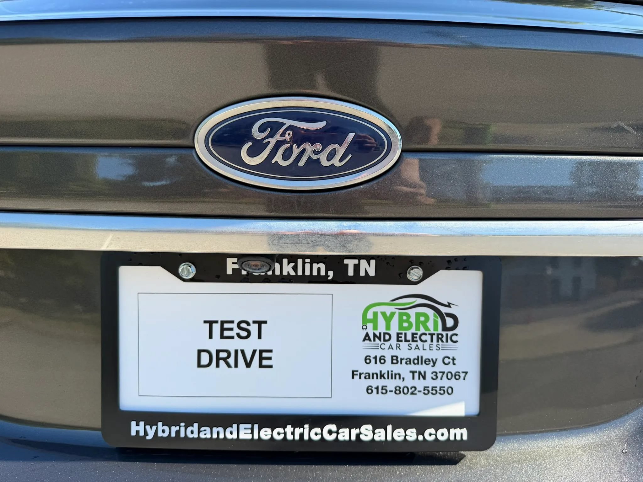 Used 2017 Ford Fusion Titanium FWD image 3