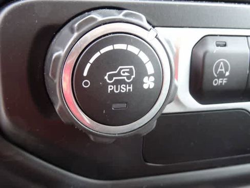 Used 2019 Jeep Wrangler Sport AWD/4WD image 26