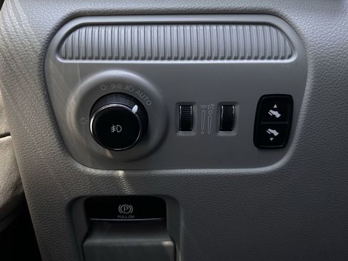 Used 2022 Jeep Wagoneer Series II image 23