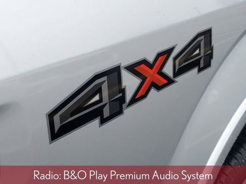 Used 2018 Ford F150 Platinum w/ Equipment Group 701A Luxury image 8