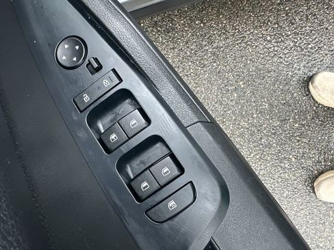 Used 2025 Kia Sportage LX AWD/4WD image 25