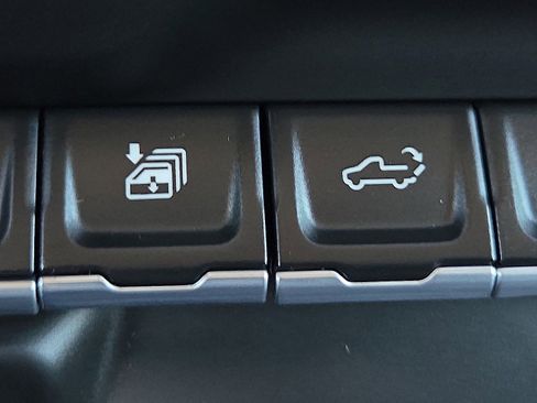 Used 2022 Chevrolet Silverado 2500 Custom w/ Custom Value Package image 20