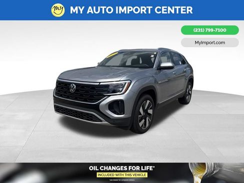 Used 2025 Volkswagen Atlas Cross Sport SEL AWD/4WD image 3