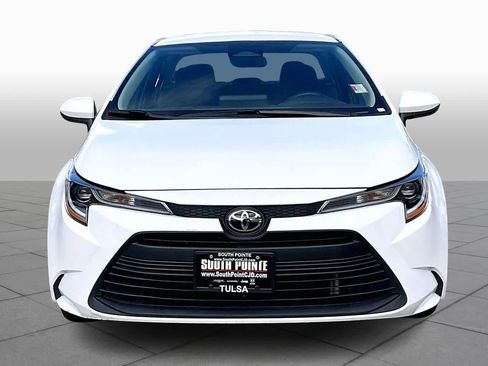 Used 2024 Toyota Corolla LE image 4