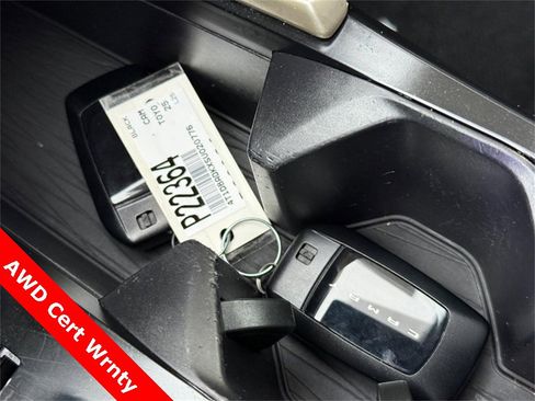 Used 2025 Toyota Camry SE image 30