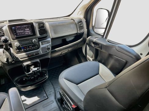 Used 2025 RAM ProMaster 2500 w/ Convenience Group FWD image 21