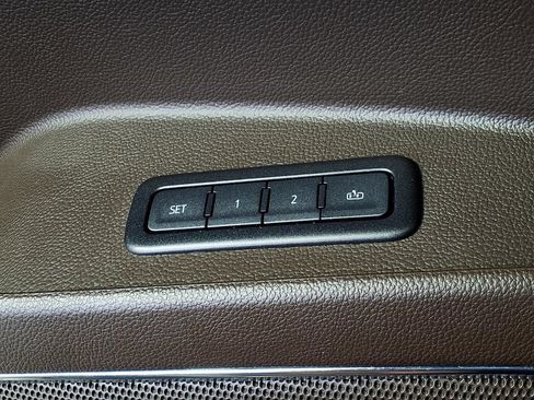 Used 2019 GMC Yukon Denali w/ Denali Ultimate Package RWD image 17