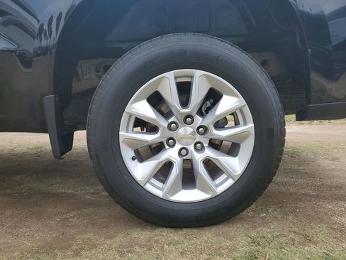 Used 2020 Chevrolet Silverado 1500 Custom w/ Custom Value Package RWD image 5