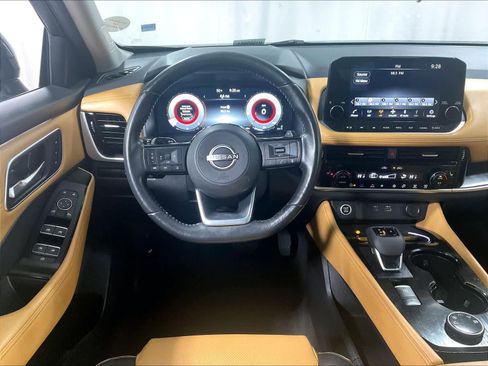 Used 2022 Nissan Rogue Platinum w/ Head-Up Display Package image 18