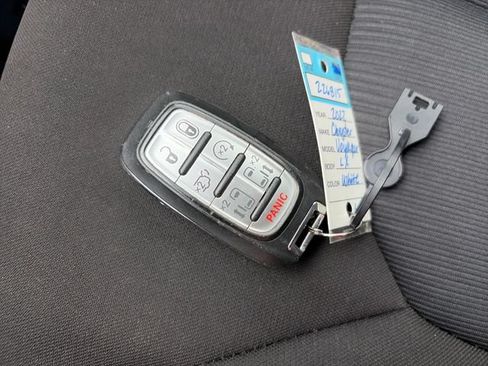 Used 2022 Chrysler Voyager LX FWD image 52