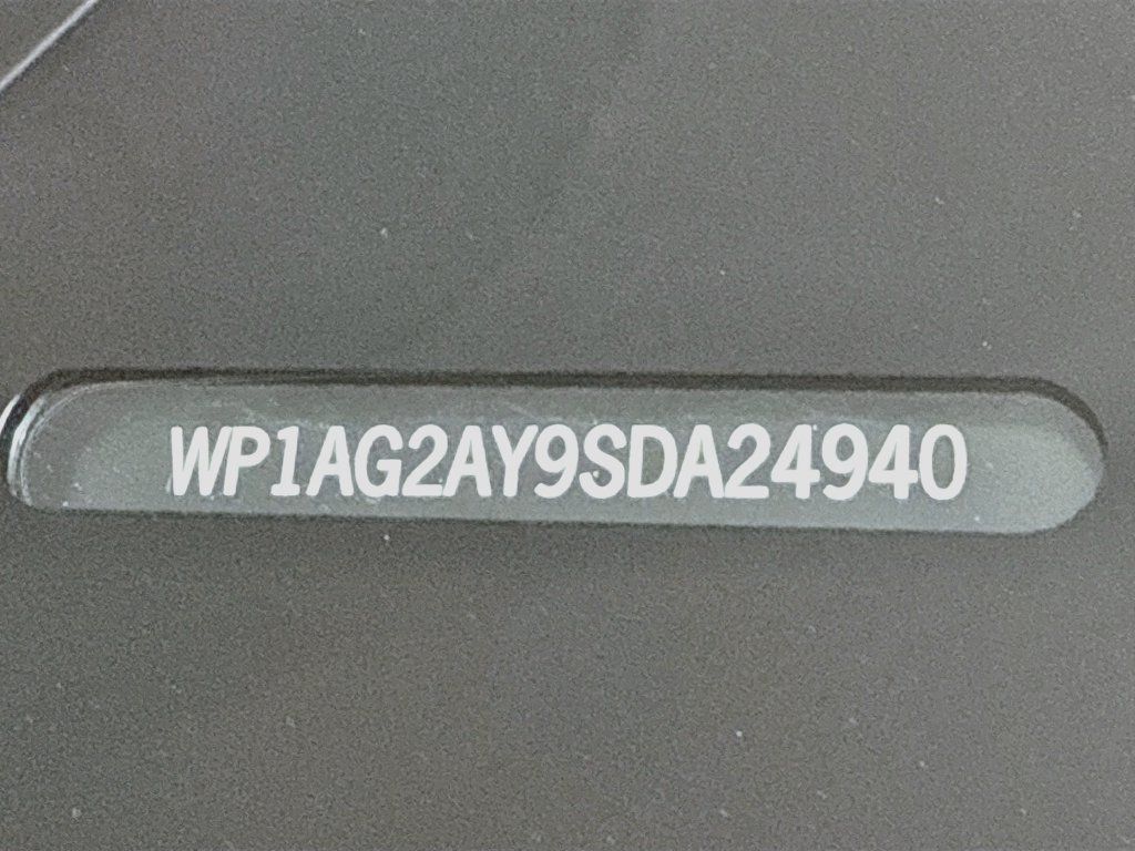 Certified 2025 Porsche Cayenne GTS AWD/4WD image 31