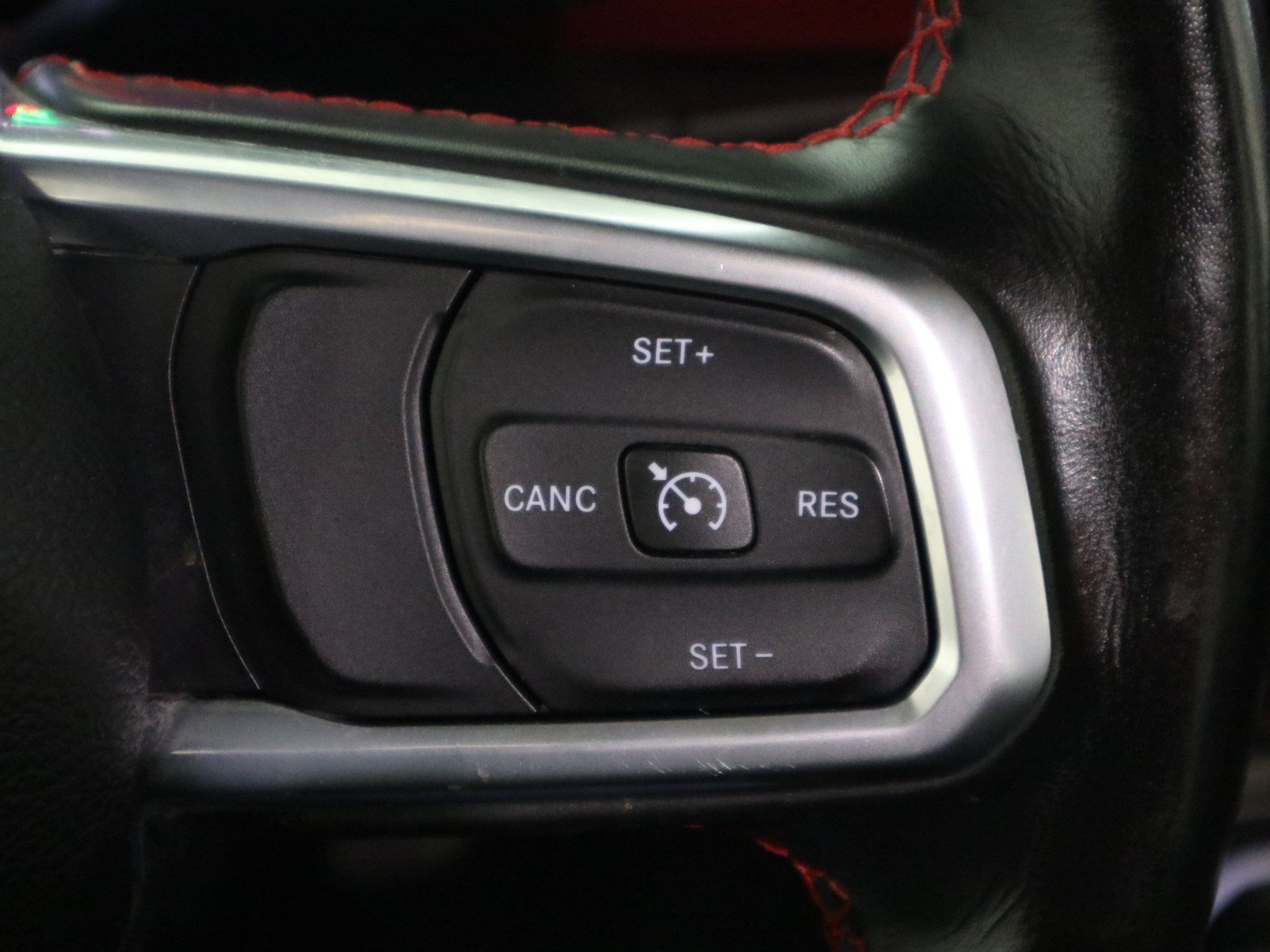 Used 2021 Jeep Gladiator Rubicon w/ Cold Weather Group AWD/4WD image 29