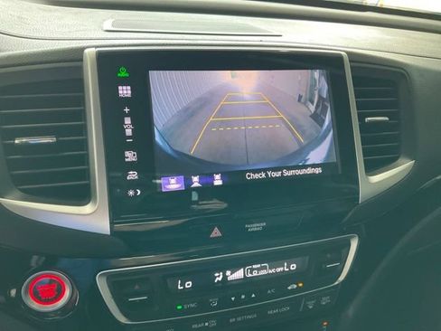 Used 2016 Honda Pilot Touring image 17