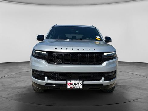 Used 2024 Jeep Wagoneer Series II AWD/4WD image 3