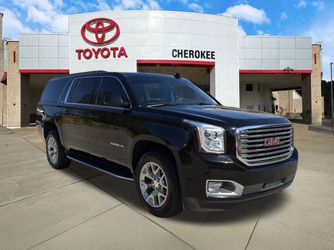 Used 2020 GMC Yukon XL SLT w/ Value Plus Edition image 3