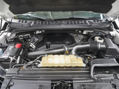 Used 2019 Ford F150 XLT w/ Equipment Group 302A Luxury AWD/4WD image 29