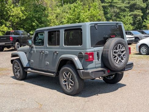 New 2026 Jeep Wrangler Unlimited Sahara AWD/4WD image 5