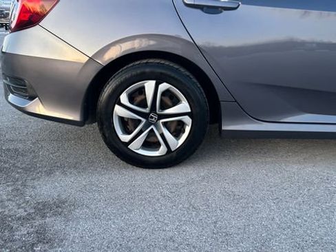 Used 2018 Honda Civic LX image 10