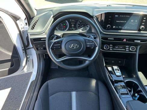 Used 2021 Hyundai Sonata Blue FWD image 12