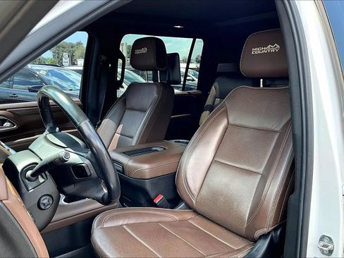 Used 2021 Chevrolet Suburban High Country AWD/4WD image 5
