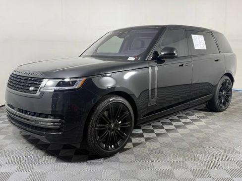 Used 2023 Land Rover Range Rover Long Wheelbase SE AWD/4WD image 2