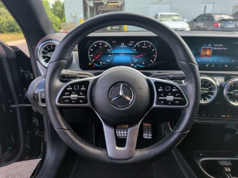 Used 2022 Mercedes-Benz CLA 250 4MATIC image 13