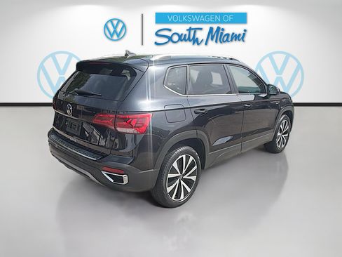 Used 2022 Volkswagen Taos SE FWD image 7