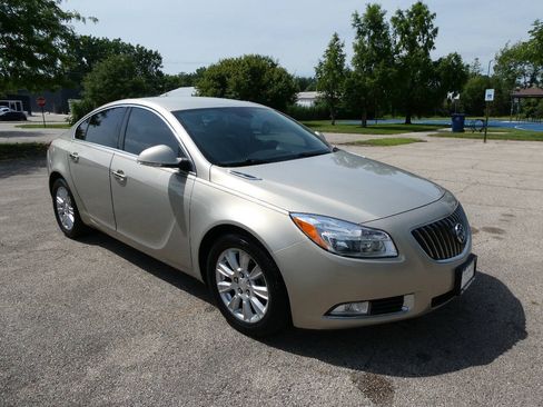 Used 2012 Buick Regal Premium FWD image 3