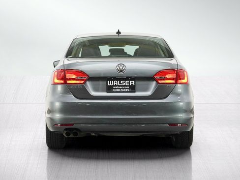 Used 2014 Volkswagen Jetta SE FWD image 4