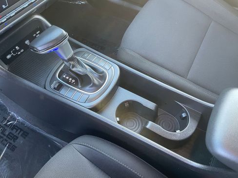 Used 2025 Hyundai Kona SEL image 41