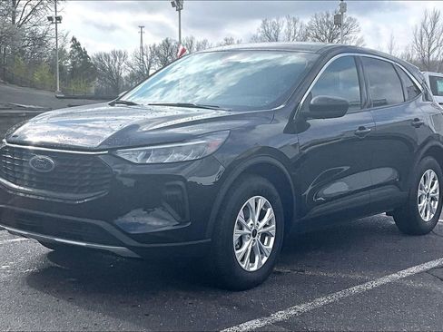 Used 2024 Ford Escape Active image 2