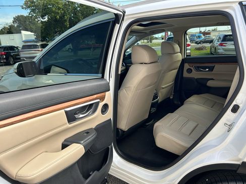 Used 2017 Honda CR-V Touring image 25