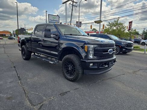 Used 2019 Ford F250 Lariat AWD/4WD image 2