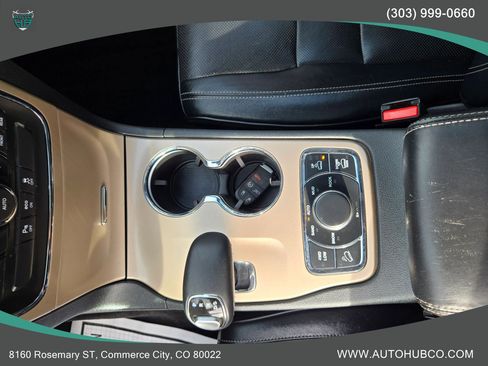 Used 2015 Jeep Grand Cherokee Overland AWD/4WD image 19