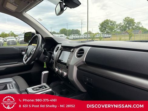 Used 2019 Toyota Tundra SR5 w/ SR5 Upgrade Package AWD/4WD image 36