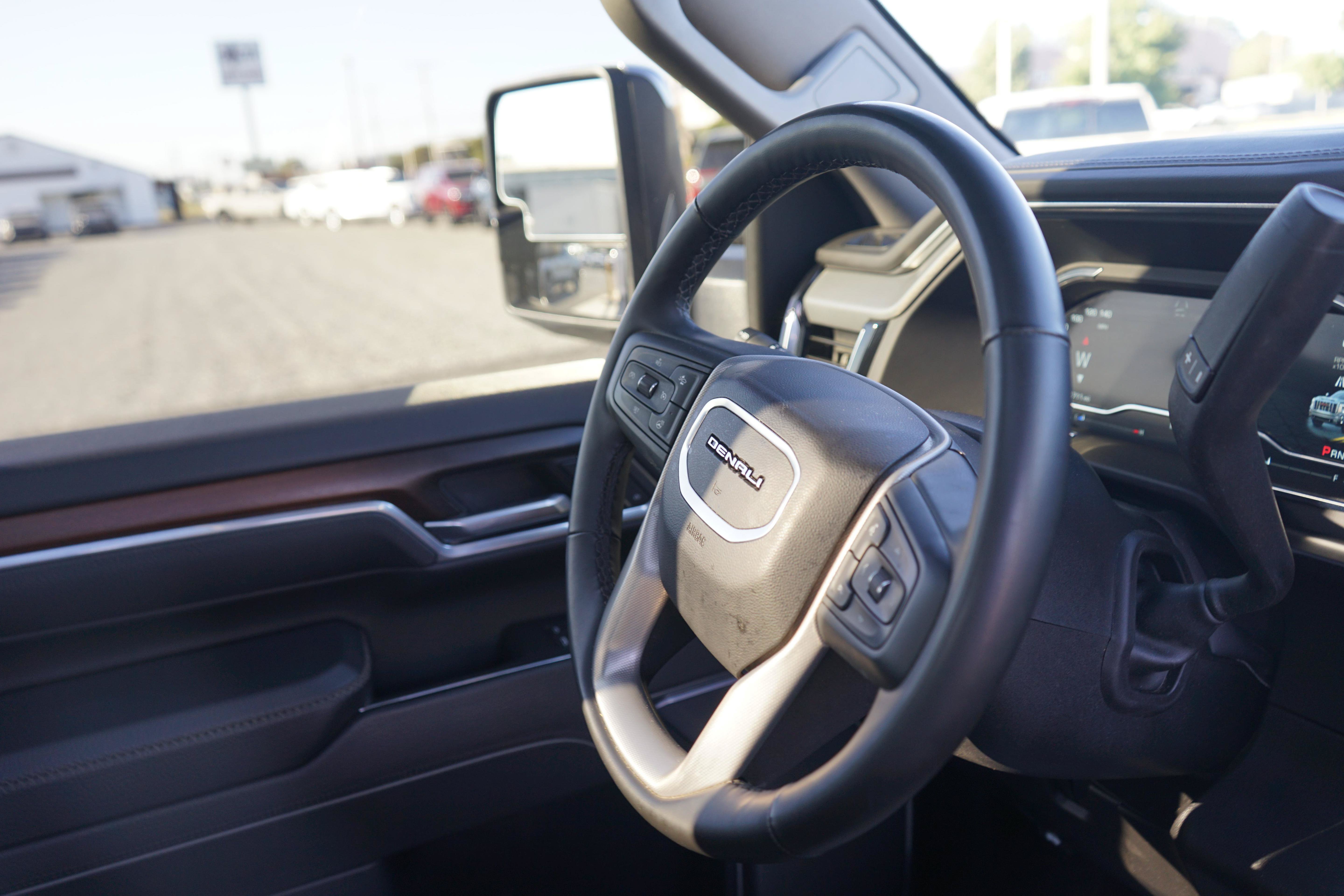 Used 2025 GMC Sierra 2500 Denali AWD/4WD image 27