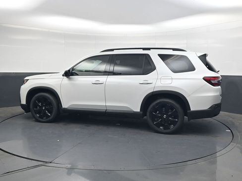 New 2026 Honda Pilot Black Edition image 7