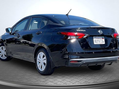 Used 2021 Nissan Versa S FWD image 2