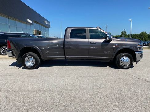 Used 2025 RAM 3500 Longhorn AWD/4WD image 9