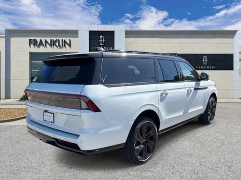New 2026 Lincoln Navigator L Black Label AWD/4WD image 7